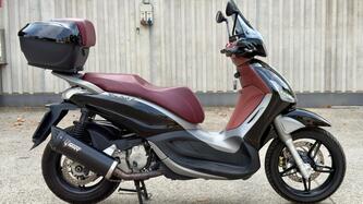 Piaggio Beverly 350 SportTouring ie ABS (2011 - 17) usata