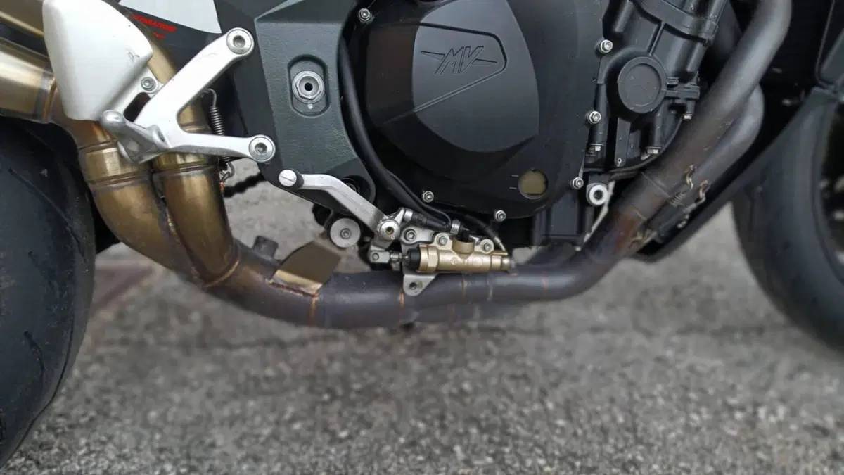 MV Agusta Brutale 1090 R (2012 - 15)  (4)