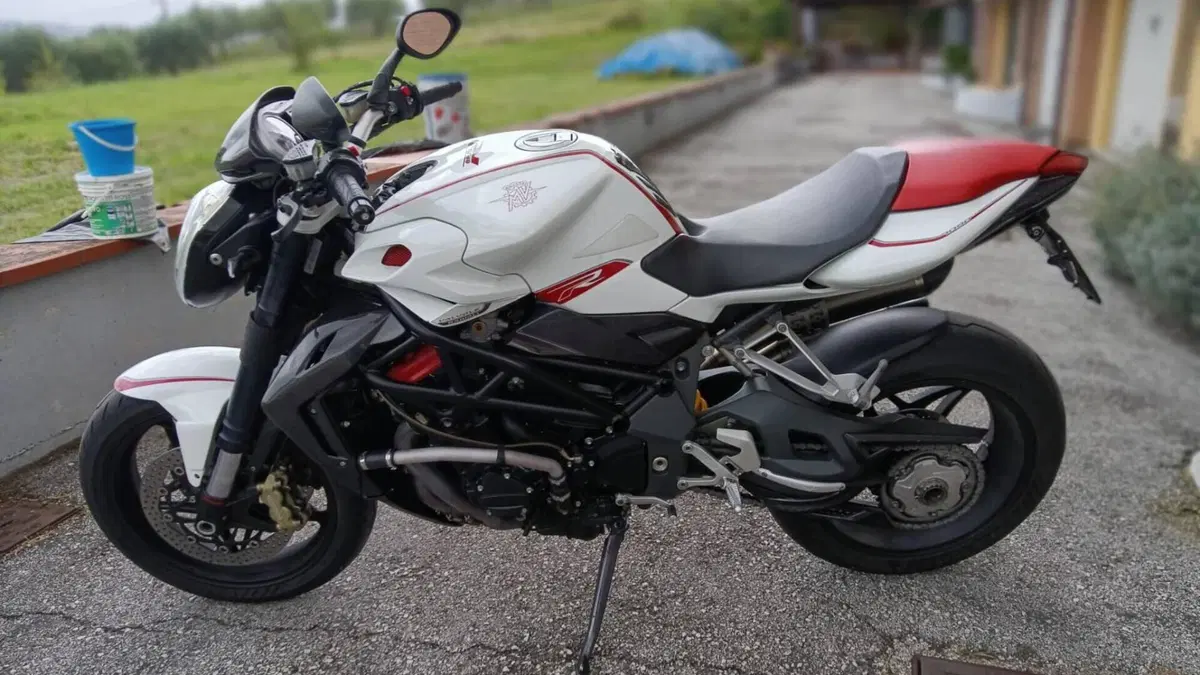 MV Agusta Brutale 1090 R (2012 - 15)  (5)
