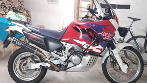 Honda Africa Twin XRV 750 (1996 - 02) 