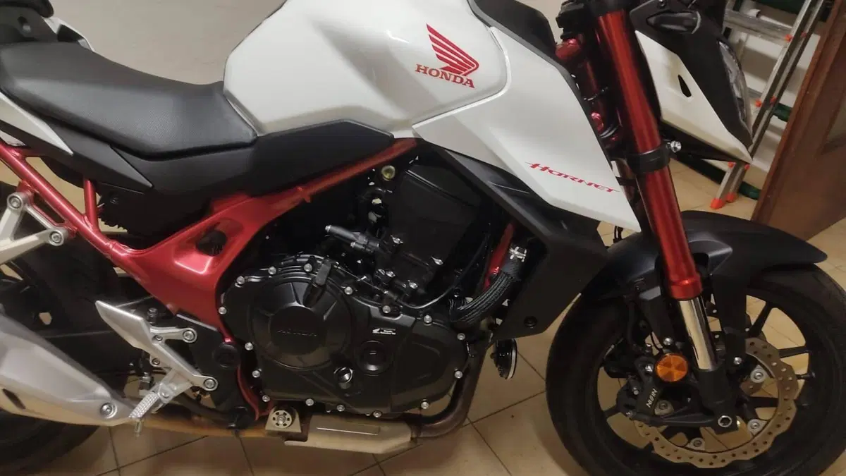 Honda CB 750 Hornet (2023 - 24)  (3)