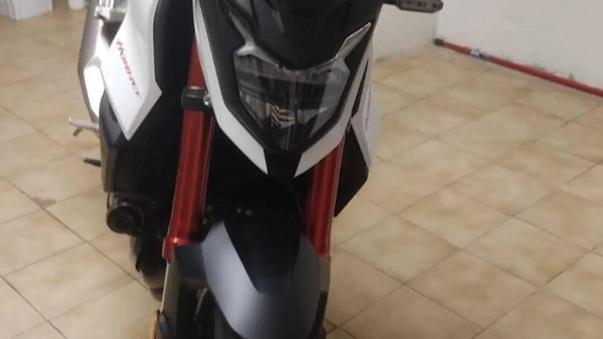 Honda CB 750 Hornet (2023 - 24)  (6)
