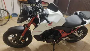 Honda CB 750 Hornet (2023 - 24)  (7)