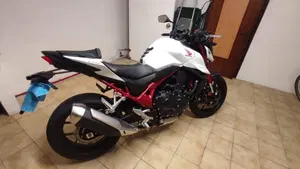 Honda CB 750 Hornet (2023 - 24)  (12)