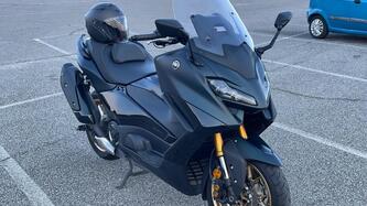 Yamaha T-Max 560 Tech Max (2022 - 24) usata
