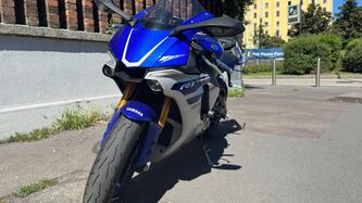 Yamaha YZF R1 (2015 - 16)