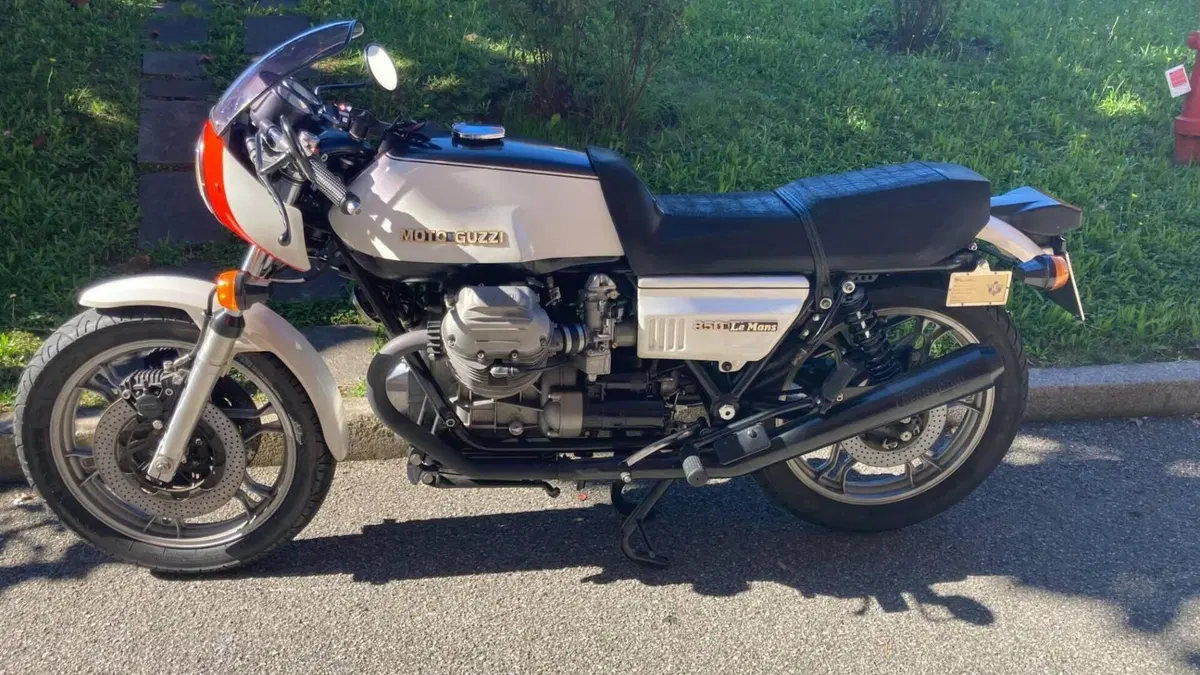 Moto Guzzi   (2)