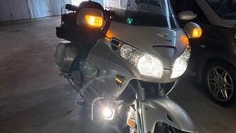 Honda GL 1800 Gold Wing (2000 - 05) usata