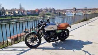 Moto Guzzi V7 Stone Centenario (2021 - 22)