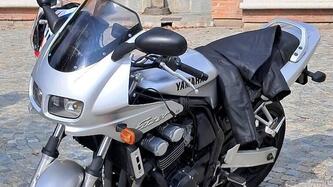 Yamaha FZS 600 Fazer (1998 - 01) usata