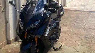 Yamaha T-Max 560 Tech Max (2022 - 24) usata