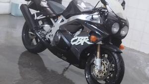 Honda CBR 900 RR (1992 - 93) 