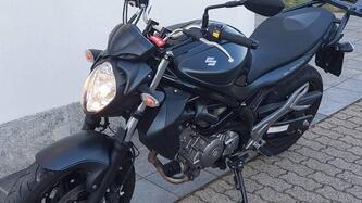 Suzuki Gladius 650 SFV ABS (2009 - 15) usata