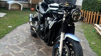 Yamaha FZS 600 Fazer (2003 - 04) usata