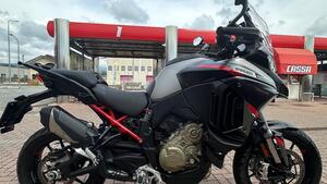 Ducati Multistrada V4 S Grand Tour (2024) 