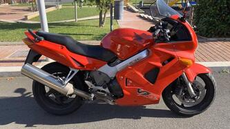 Honda VFR 800 (1998 - 01) usata