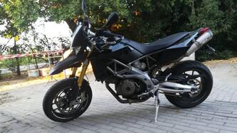 Aprilia Dorsoduro 750 (2009 - 14) usata
