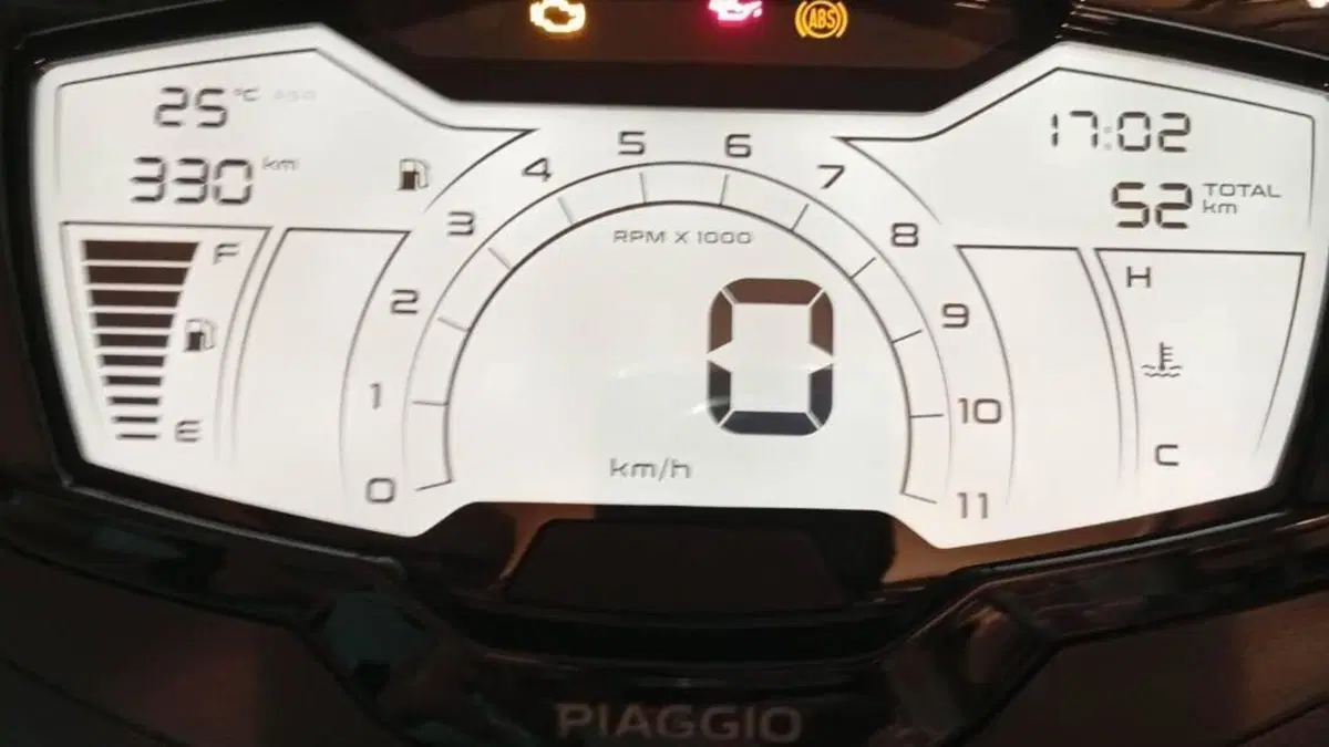 Piaggio Beverly 300 S ABS-ASR (2021 - 25)  (6)