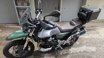 Moto Guzzi V85 TT Centenario (2021 - 22) usata