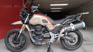 Moto Guzzi V85 TT Travel (2021 - 23) 
