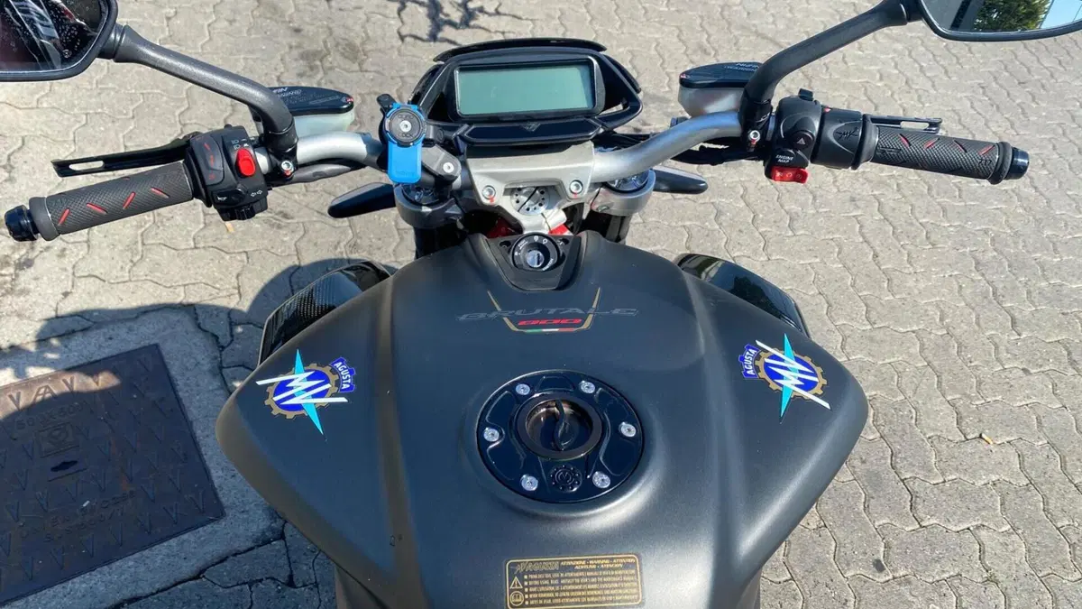 MV Agusta Brutale 800 EAS ABS (2016 - 19)  (4)