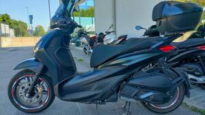 Piaggio Beverly 300 Hpe (2021) 