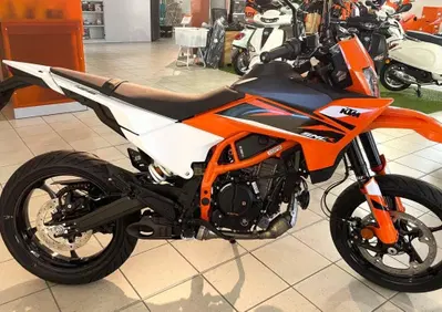 KTM 125 SMC R (2025 - 26) - Annuncio 9815866