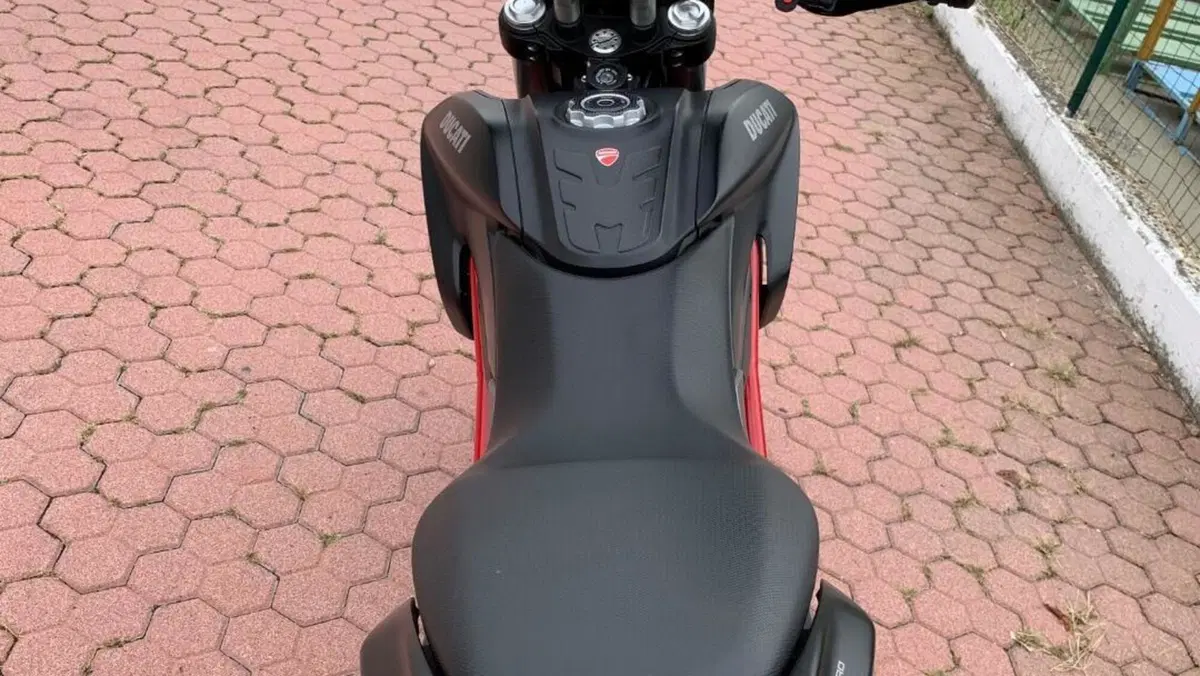 Ducati Hypermotard 821 (2013 - 15)  (4)