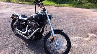 Harley-Davidson 1584 Wide Glide (2007 - 11) - FXDWG usata