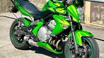 Kawasaki ER-6N (2006 - 09) usata