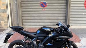 Yamaha YZF R7 (2021 - 25) 