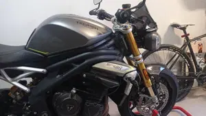 Triumph Speed Triple 1200 RS (2021 - 24)  (3)