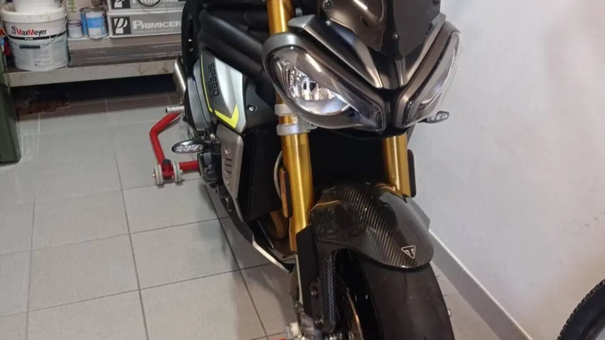 Triumph Speed Triple 1200 RS (2021 - 24)  (6)