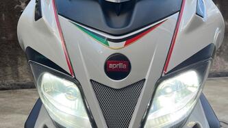 Aprilia SR Max 300 (2011 - 16)