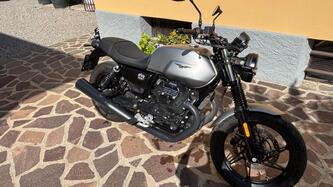 Moto Guzzi V7 Stone (2021 - 24) usata