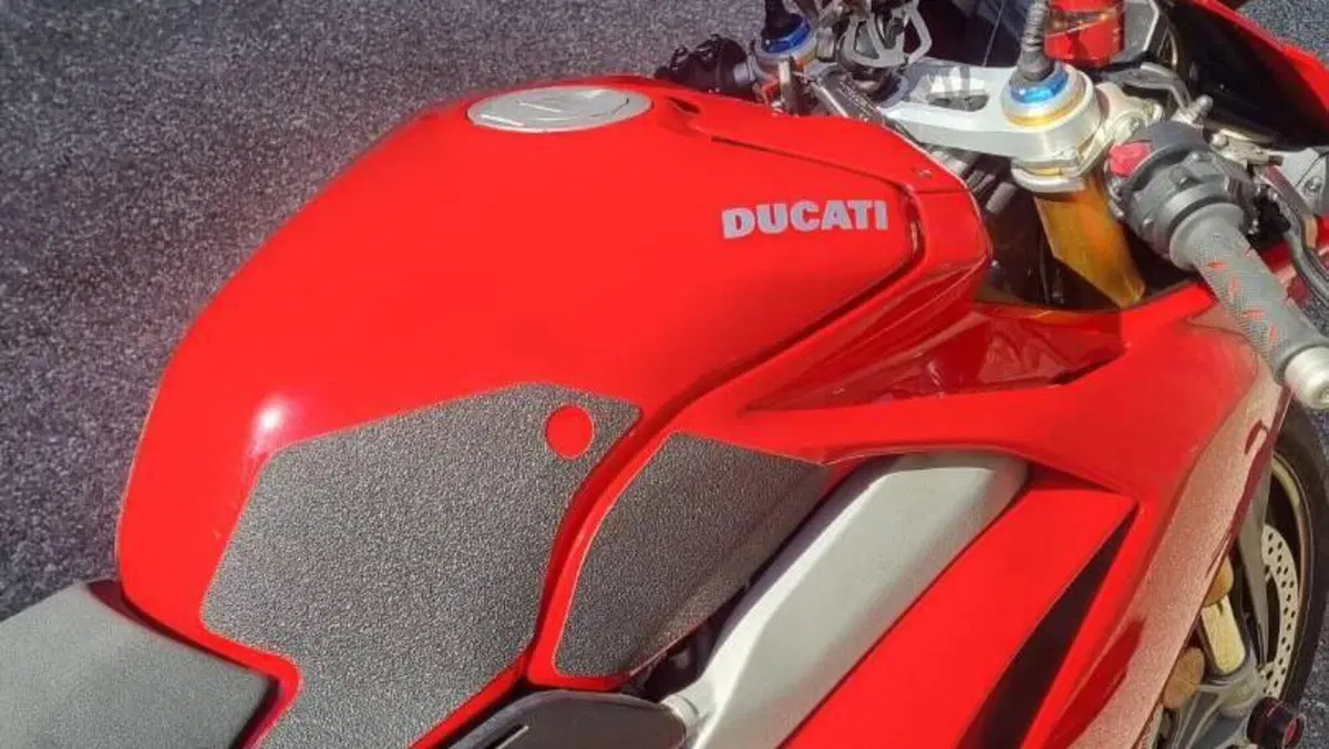Ducati Panigale V4 S 1100 (2018 - 19)  (2)