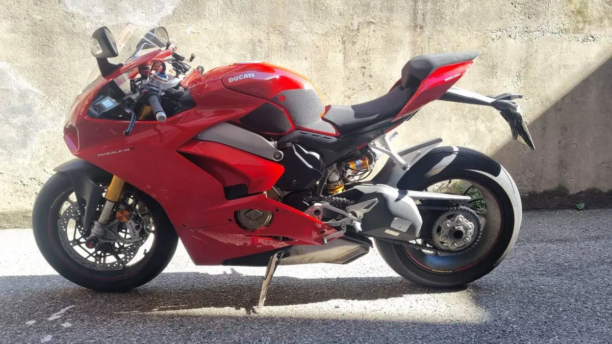Ducati Panigale V4 S 1100 (2018 - 19)  (4)