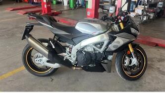 Aprilia Tuono V4 (2021 - 24) usata