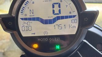 Moto Guzzi V9 Bobber (2021 - 25)