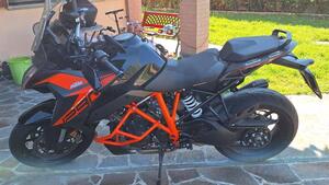 KTM 1290 Super Duke GT (2021) 