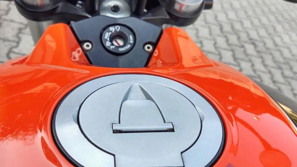 Moto Morini 1200 Sport  (5)