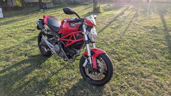 Ducati Monster 696 Plus (2007 - 14) usata