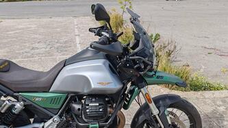 Moto Guzzi V85 TT Centenario (2021 - 22) usata