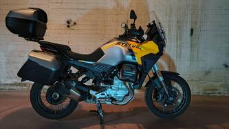 Moto Guzzi Stelvio (2024 - 25) usata