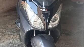 Aprilia Atlantic 250 (2004 - 11) usata