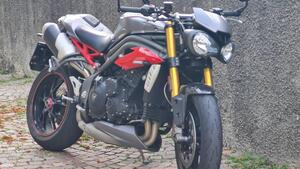 Triumph Speed Triple 1050 R ABS (2016 - 17) 