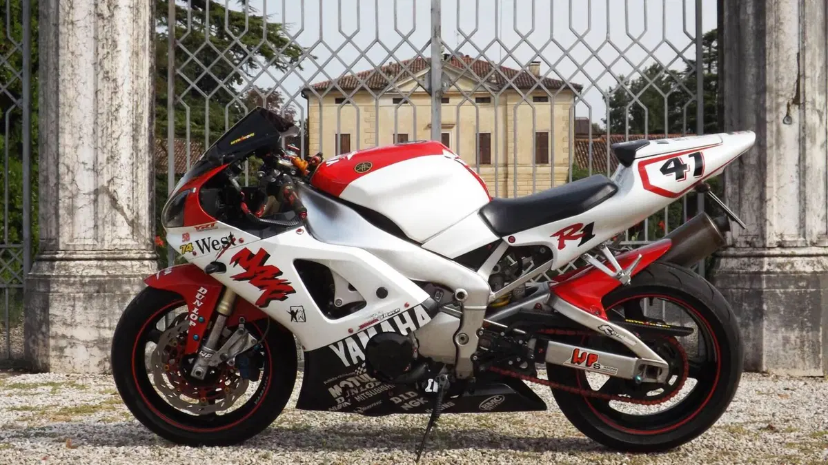 Yamaha   (2)