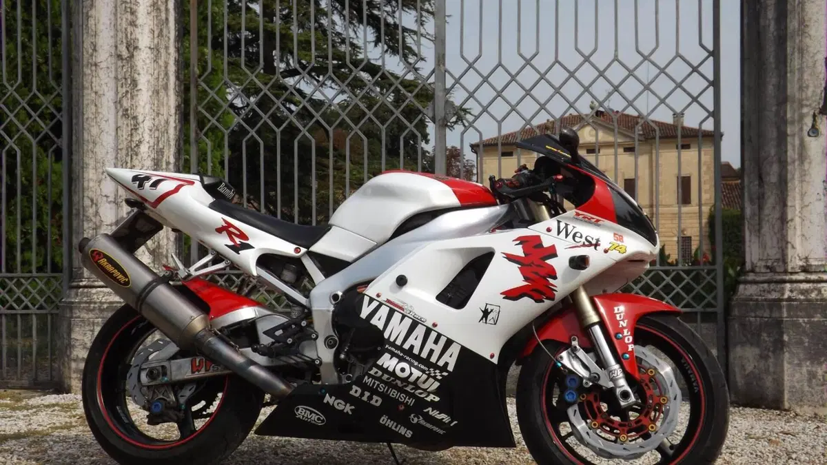 Yamaha   (3)