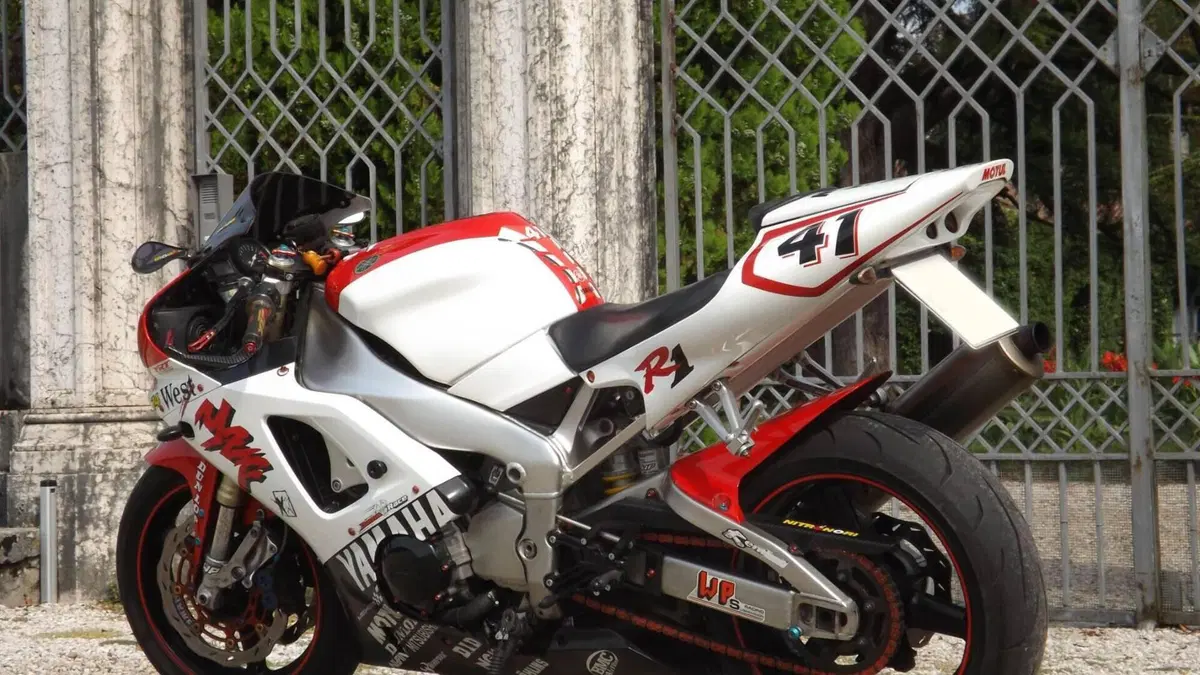 Yamaha   (4)
