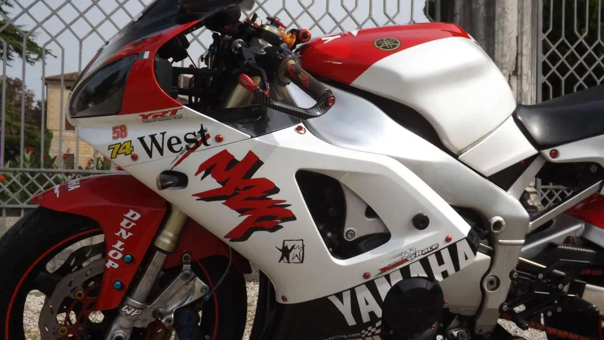 Yamaha   (8)